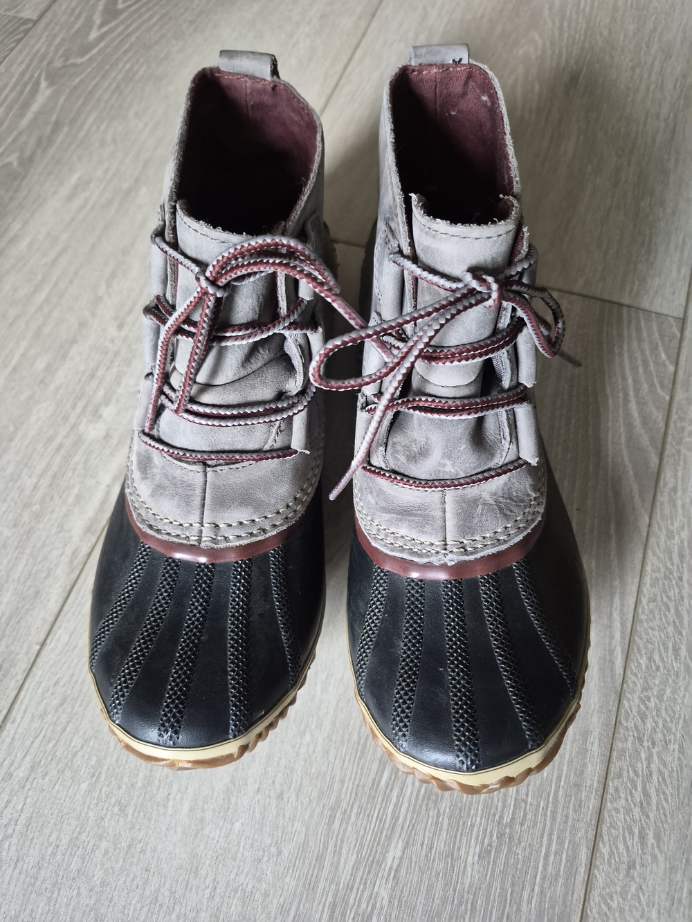 Sorel Waterproof Leather Duck Boots Women’s Size 8 Black Grey Burgundy